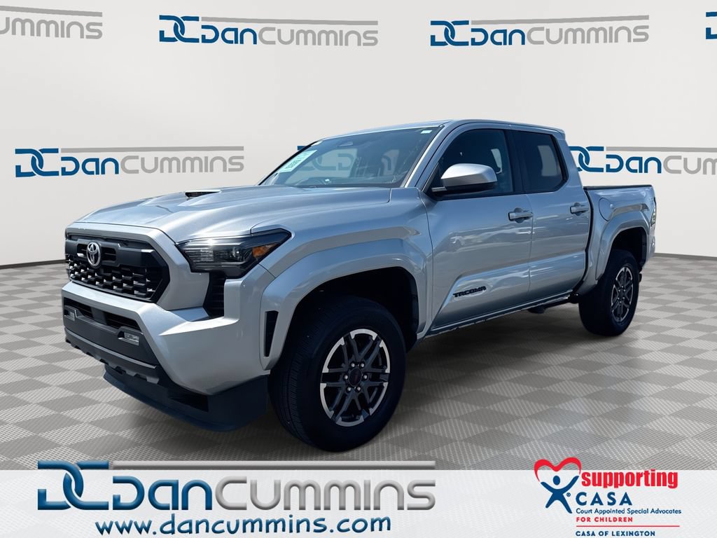 Used 2024 Toyota Tacoma TRD Sport AWD/4WD image 1