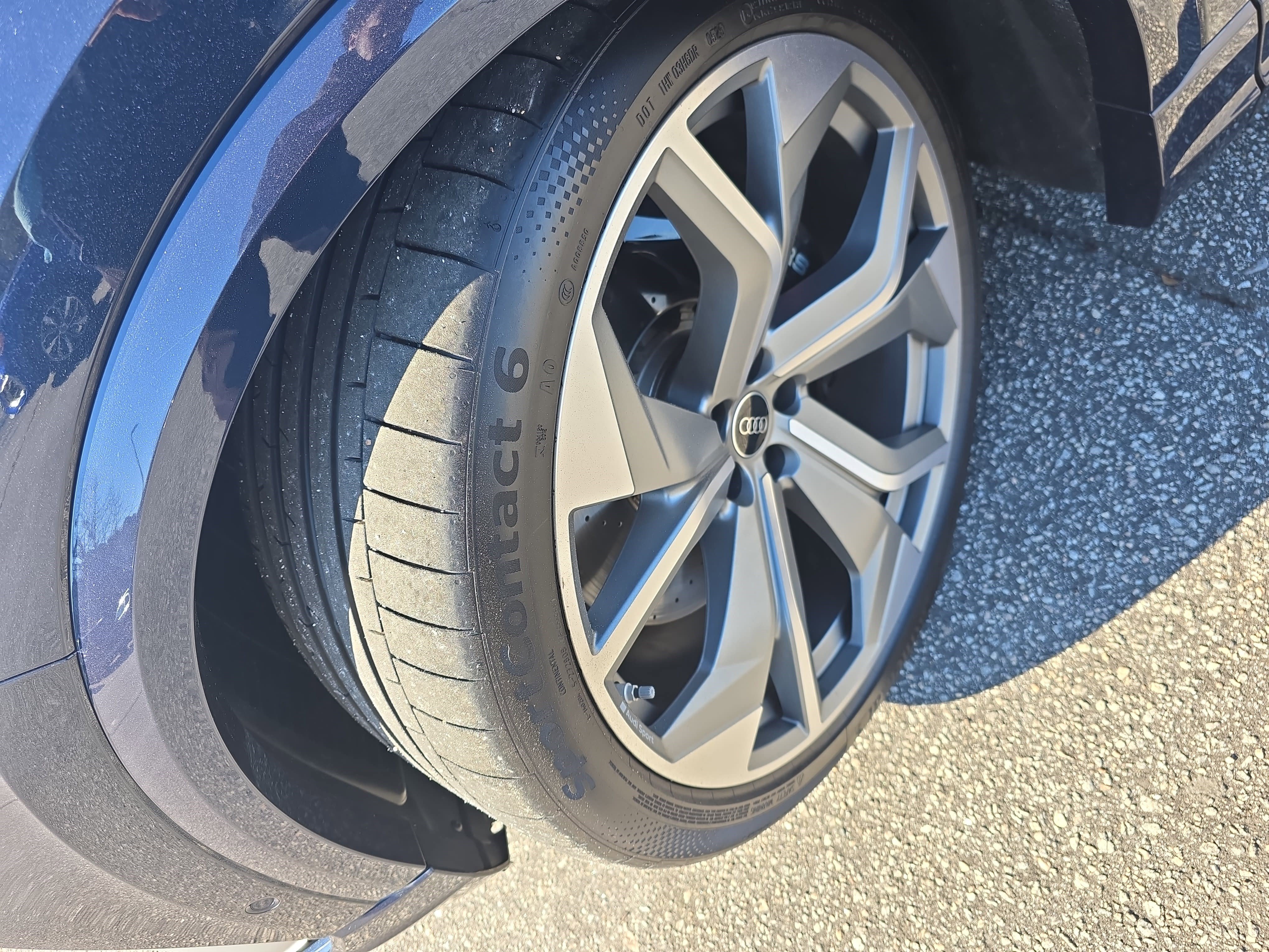 Used 2024 Audi RS Q8 w/ Executive Package image 31