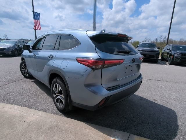 Used 2021 Toyota Highlander XLE image 29