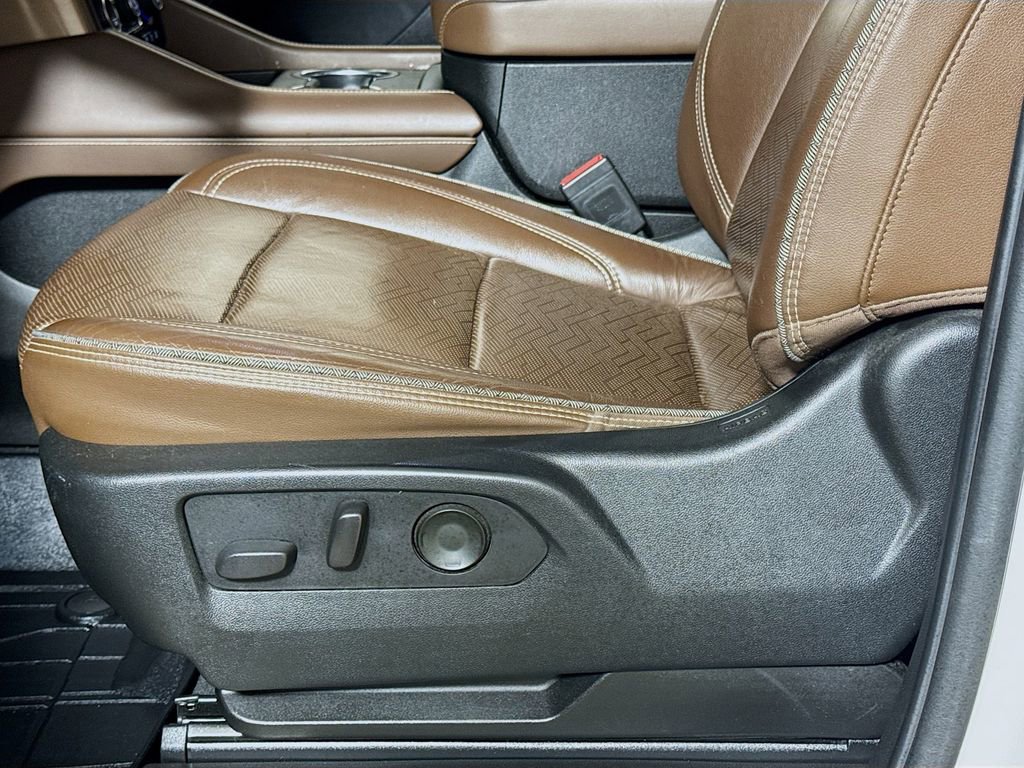 Used 2021 Chevrolet Suburban High Country image 18