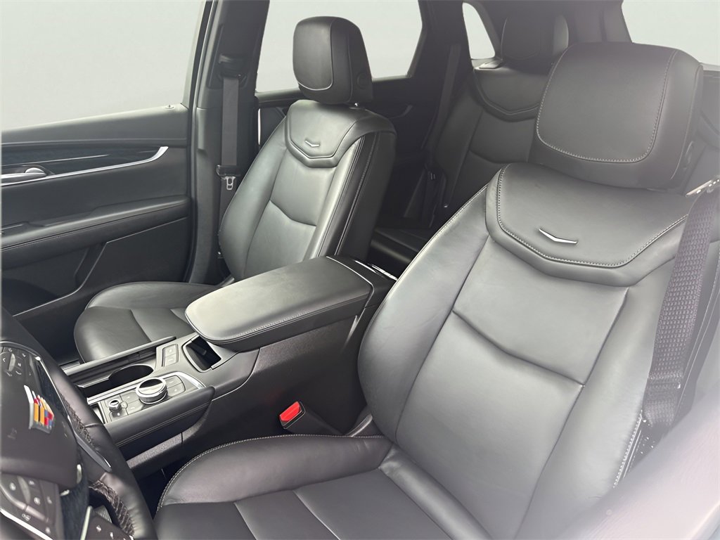 Used 2025 Cadillac XT5 Premium Luxury image 14