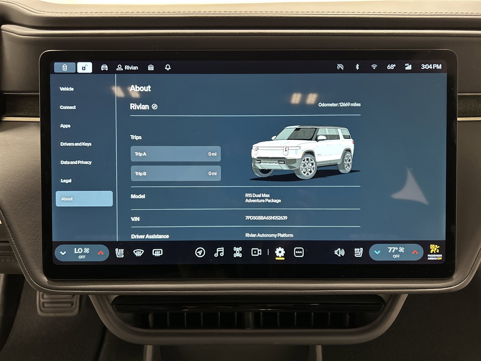 Used 2025 Rivian R1S Adventure AWD/4WD image 29