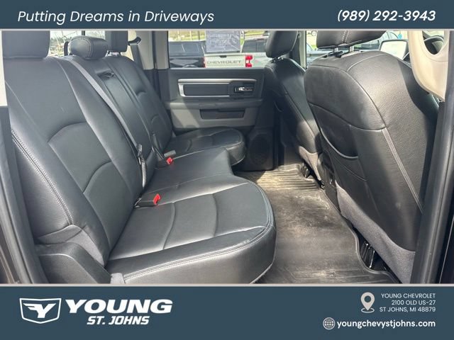 Used 2018 RAM 1500 Classic SLT w/ SLT Plus D←cor Group AWD/4WD image 31