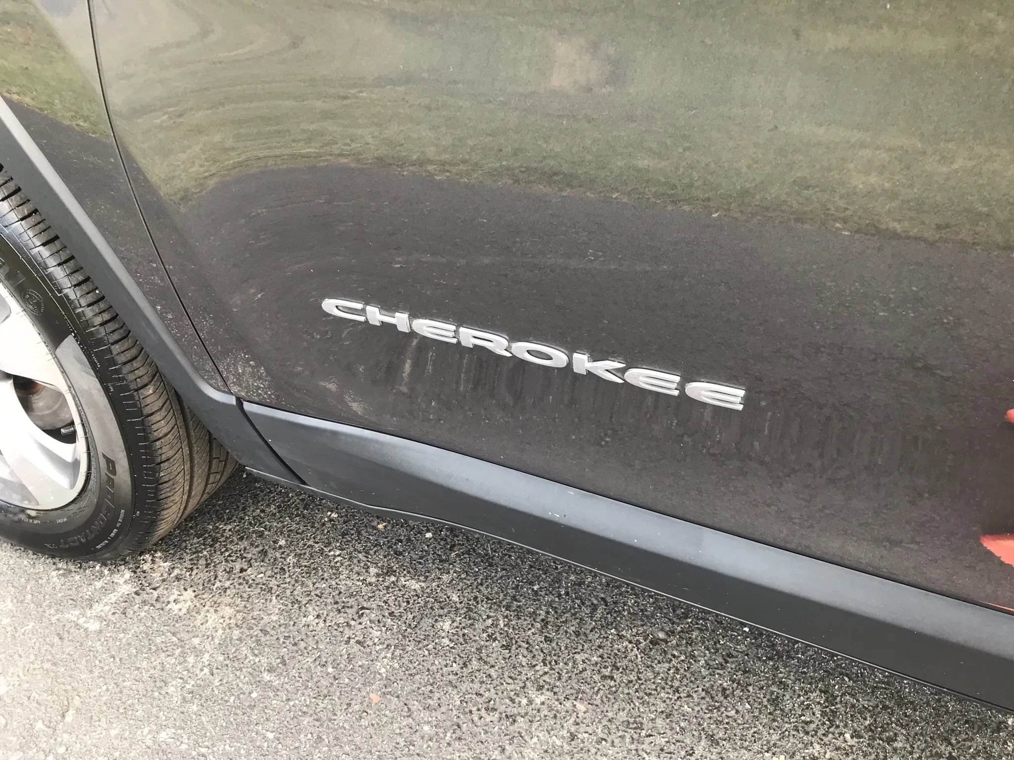 Used 2019 Jeep Cherokee Limited w/ Technology Group image 48