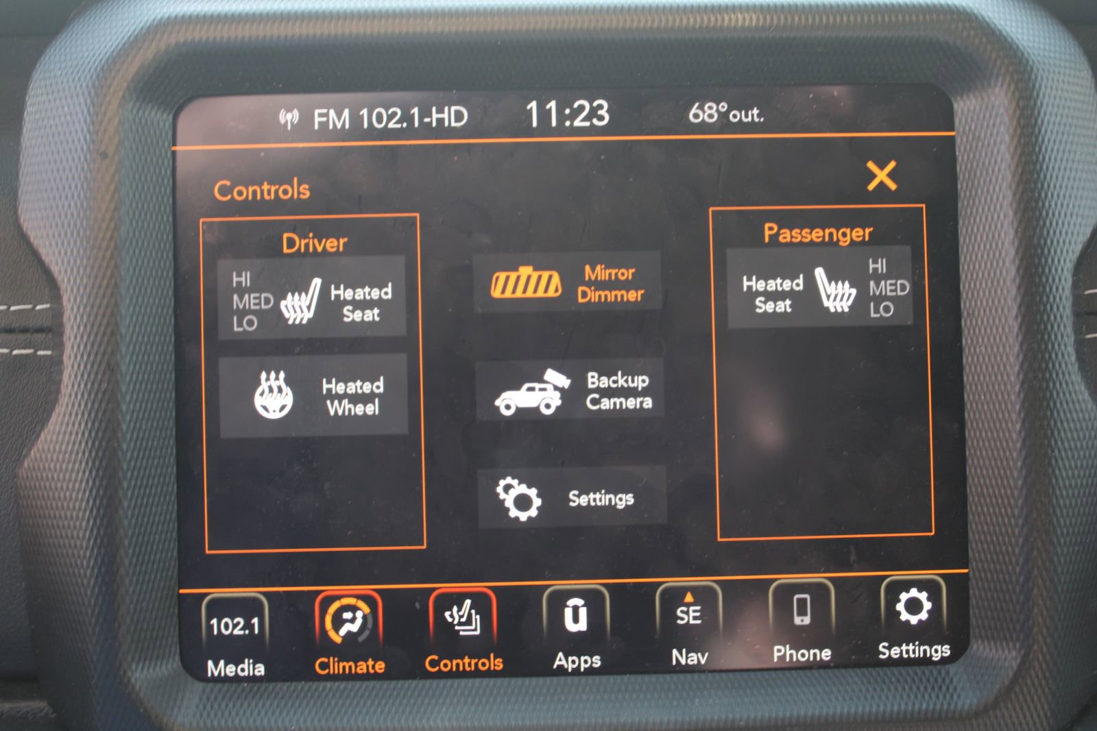 Used 2022 Jeep Wrangler Unlimited Sahara w/ Cold Weather Group image 44