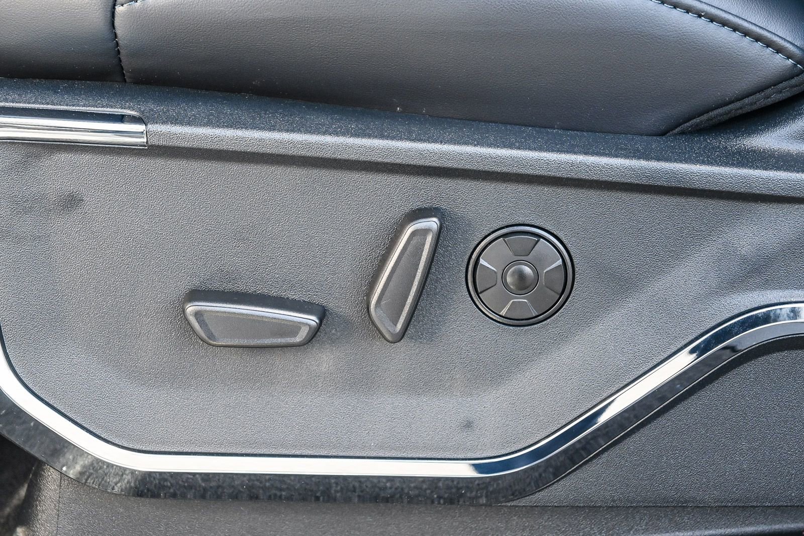 New 2026 Ford F250 Platinum w/ Tremor Off-Road Package image 26