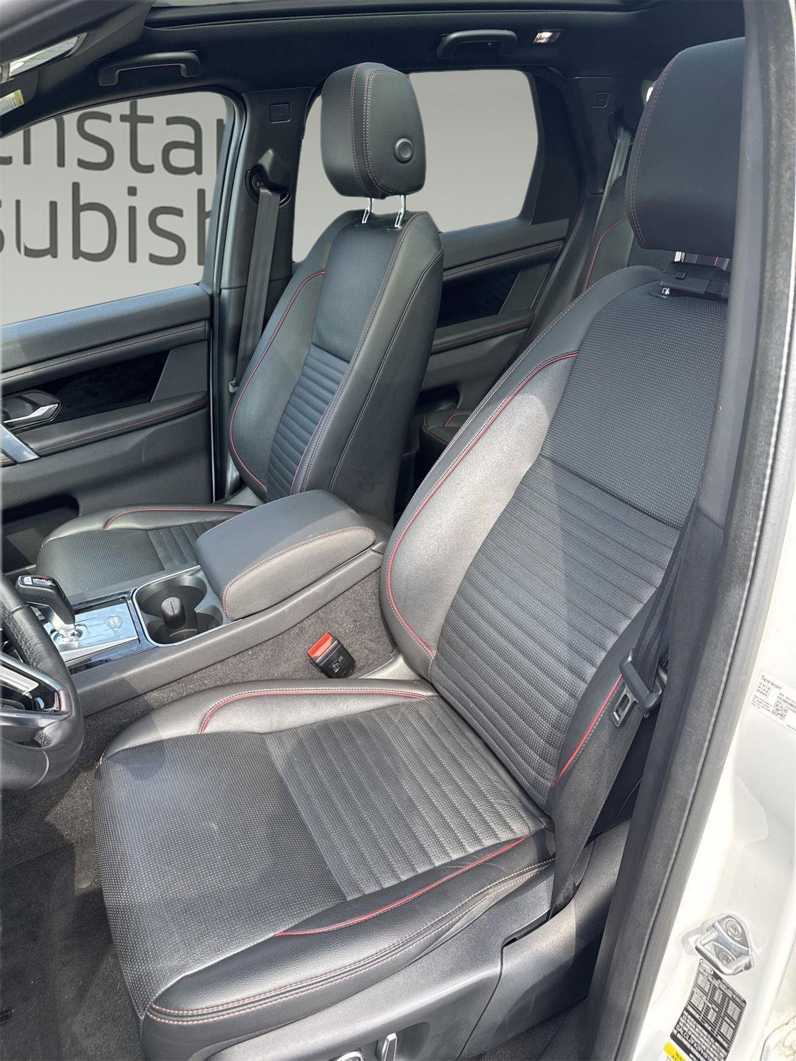 Used 2023 Land Rover Discovery Sport SE R-Dynamic image 29