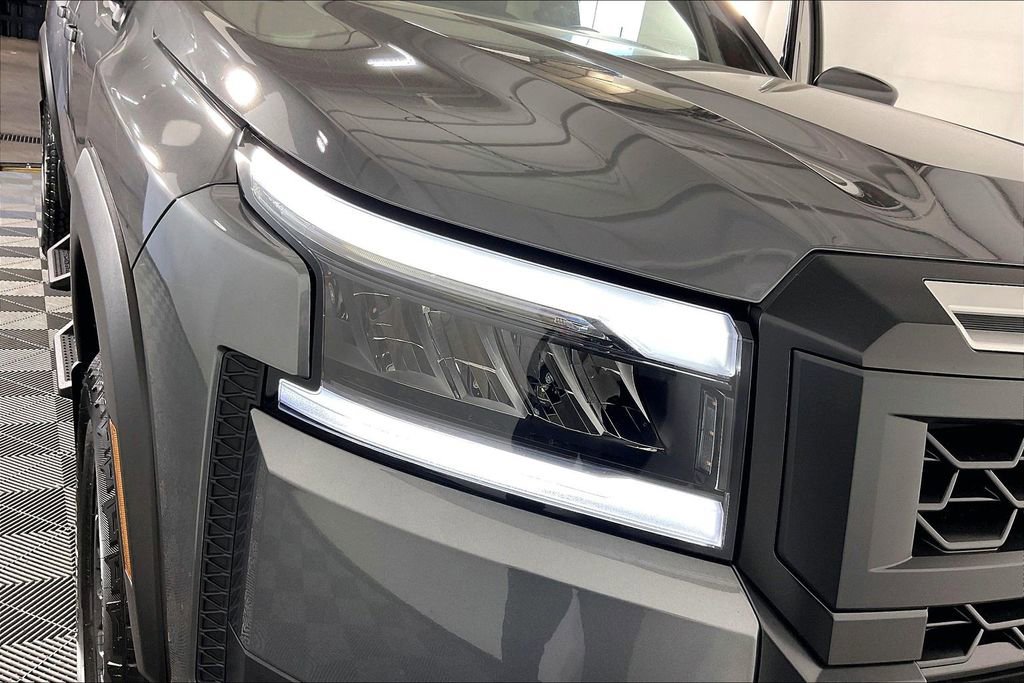 New 2026 Nissan Frontier PRO-4X w/ Pro-4x Convenience Package image 35