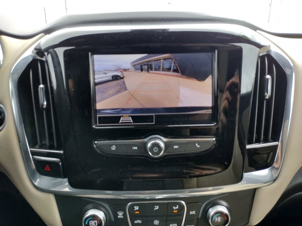 Used 2023 Chevrolet Traverse LS w/ Safety Package image 4