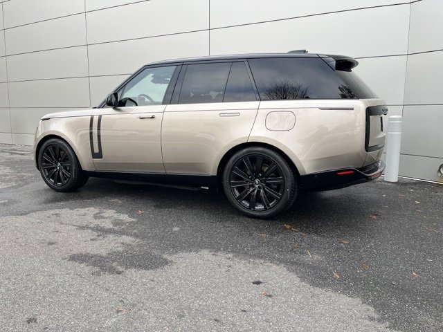 New 2025 Land Rover Range Rover SE image 17