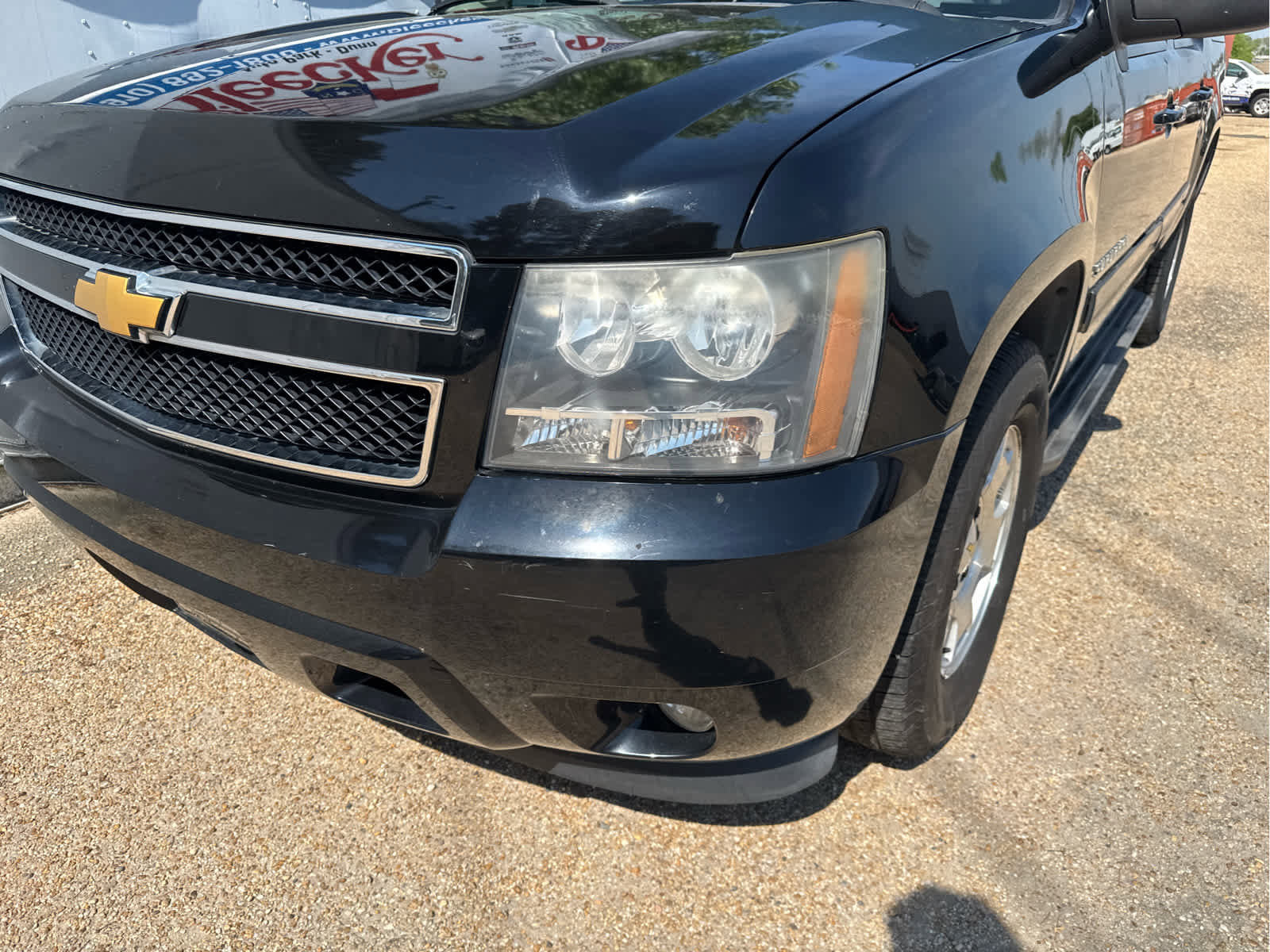 Used 2014 Chevrolet Suburban LT image 9