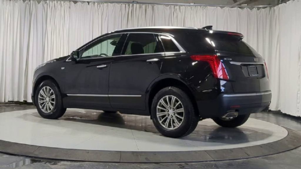 Used 2018 Cadillac XT5 Luxury w/ LPO, Wheel Lock Package FWD image 8