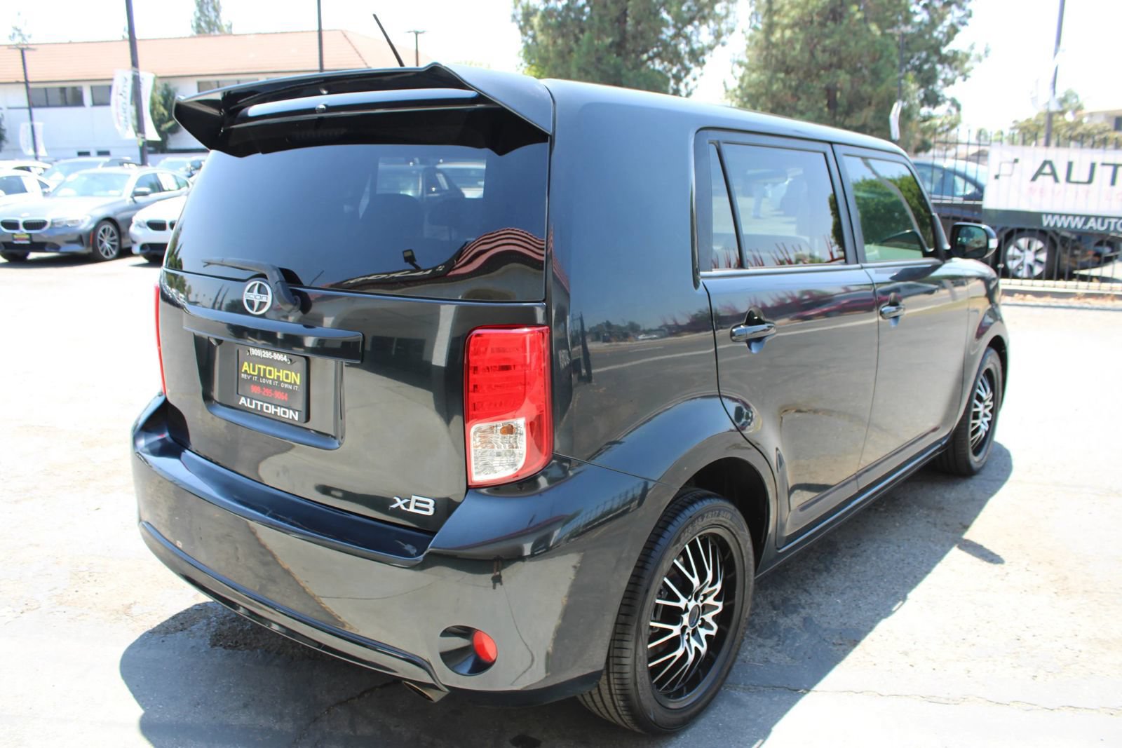 Used 2014 Scion xB FWD image 34
