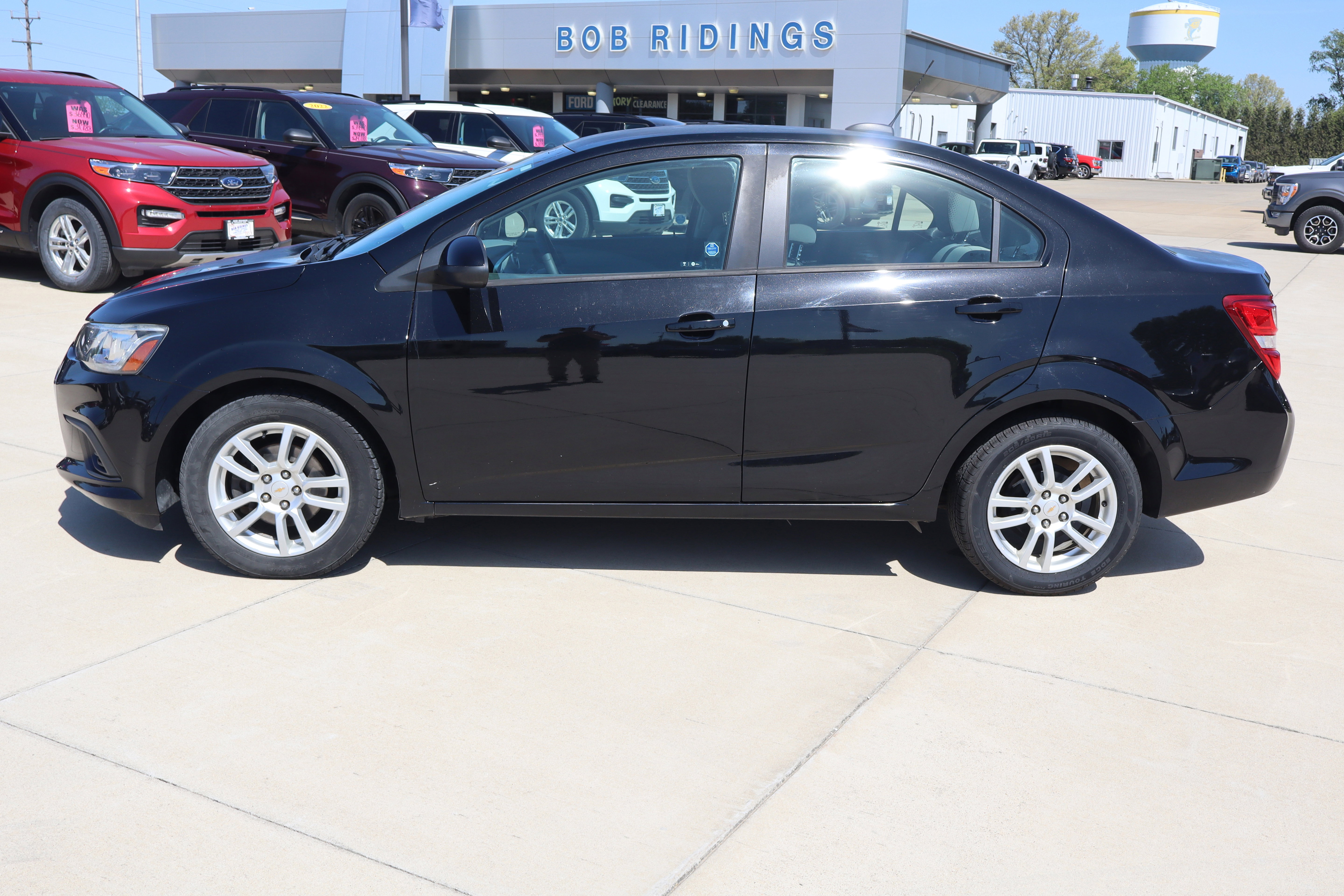 Used 2017 Chevrolet Sonic LS image 8