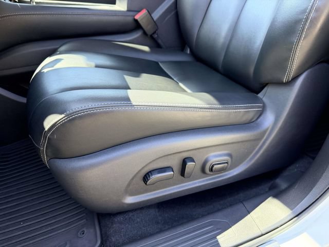 Certified 2024 Nissan Murano SV w/ SV Midnight Edition Package AWD/4WD image 15