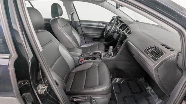 Used 2018 Volkswagen Golf SE FWD image 24