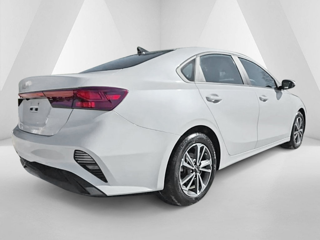 Used 2024 Kia Forte LXS FWD image 6