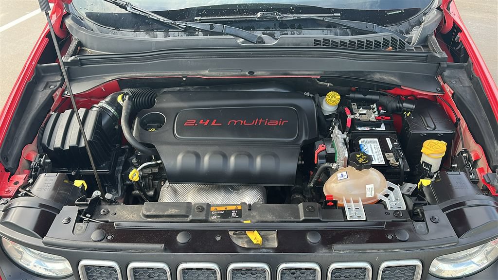Used 2019 Jeep Renegade Sport w/ Sport Appearance Group FWD image 3