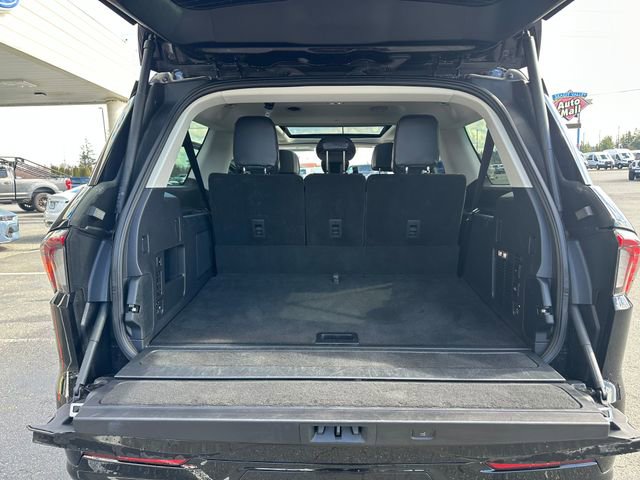 Used 2025 Lincoln Navigator L Reserve AWD/4WD image 17