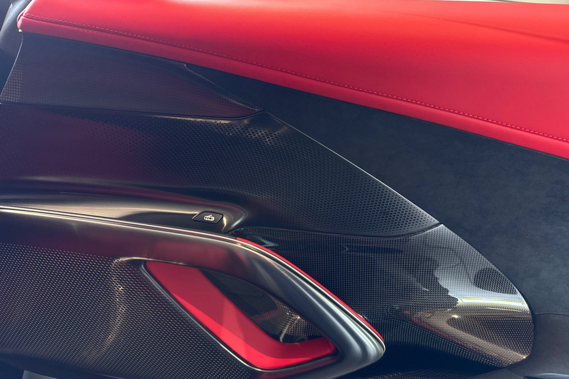 Used 2025 Ferrari 12Cilindri RWD image 19
