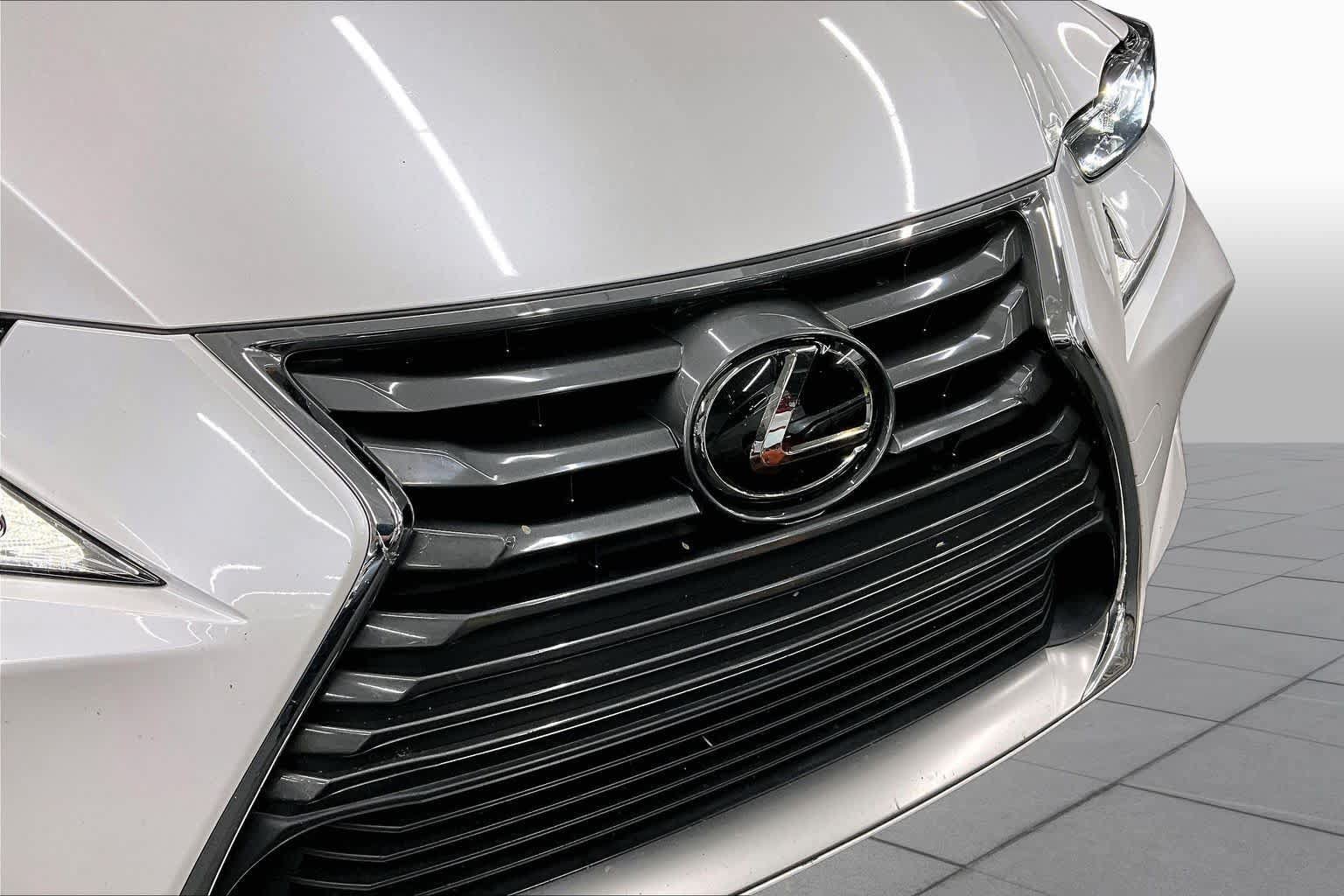 Used 2018 Lexus IS 300 w/ Accessory Package 2 RWD image 29