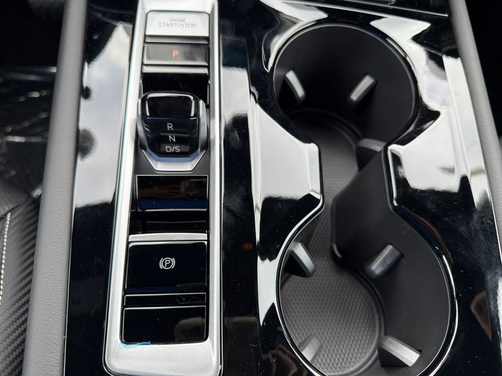 New 2025 Volkswagen Atlas Cross Sport SE image 21