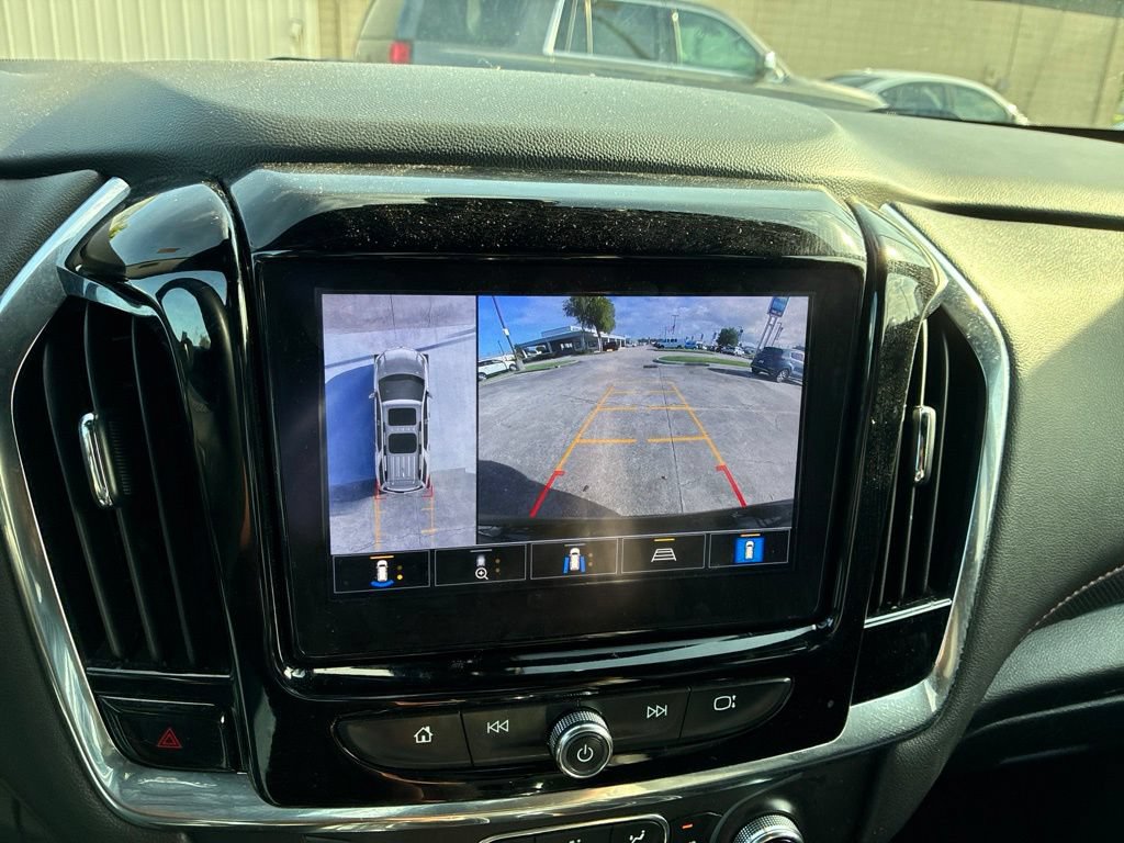 Used 2023 Chevrolet Traverse RS FWD image 34