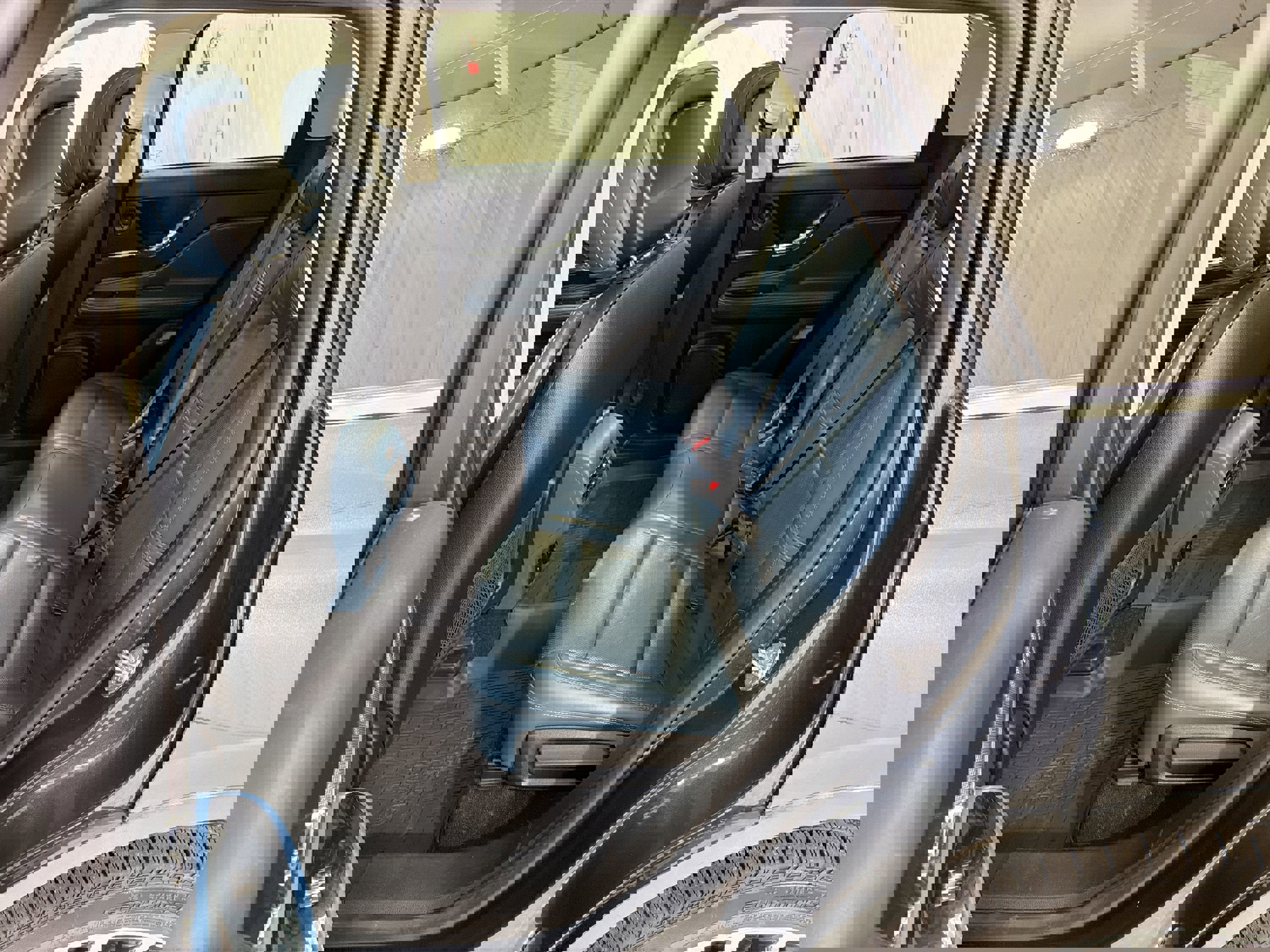 Used 2020 Lincoln Corsair Reserve w/ Equipment Group 201A image 25