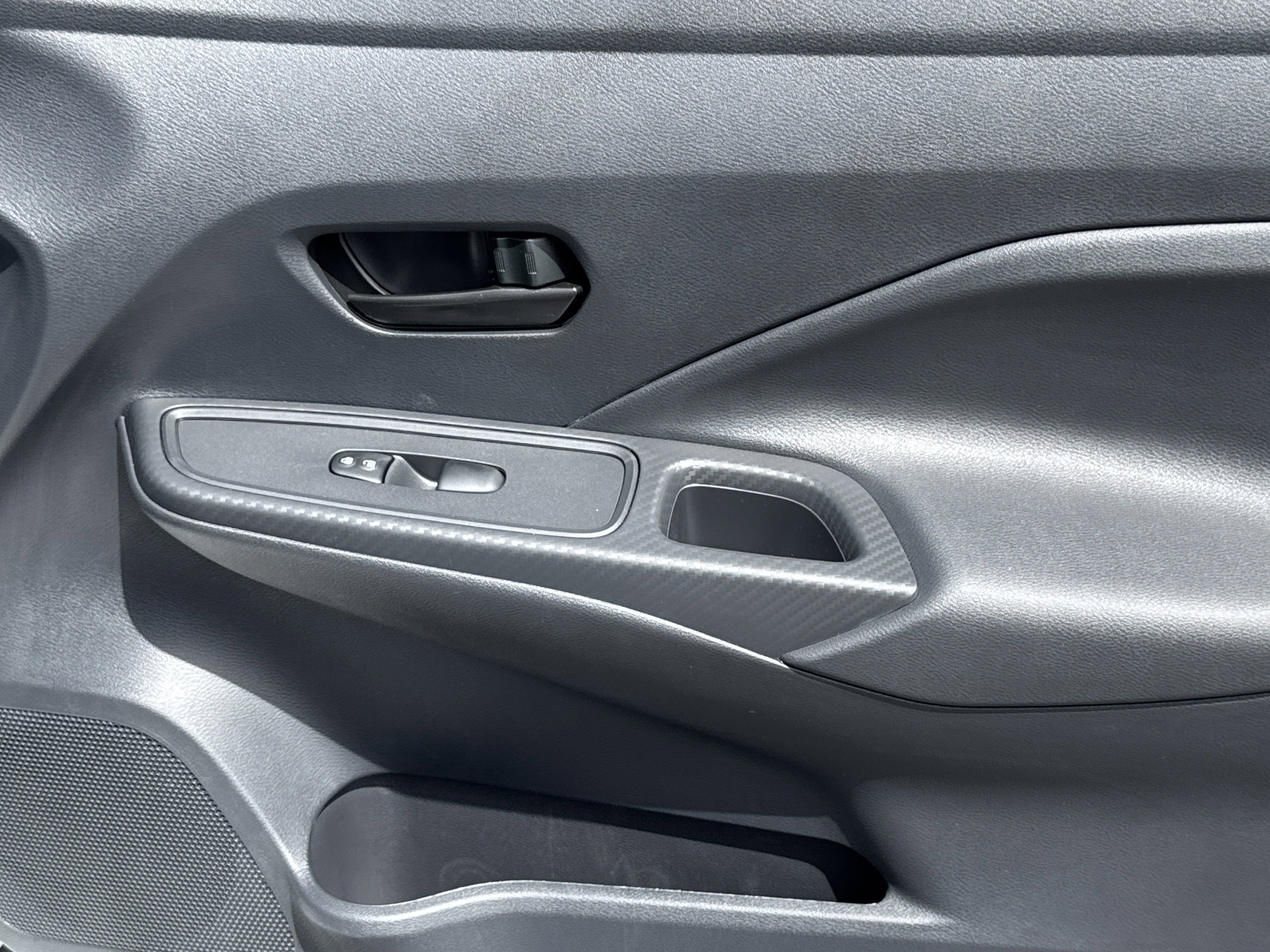 New 2025 Nissan Versa S image 19