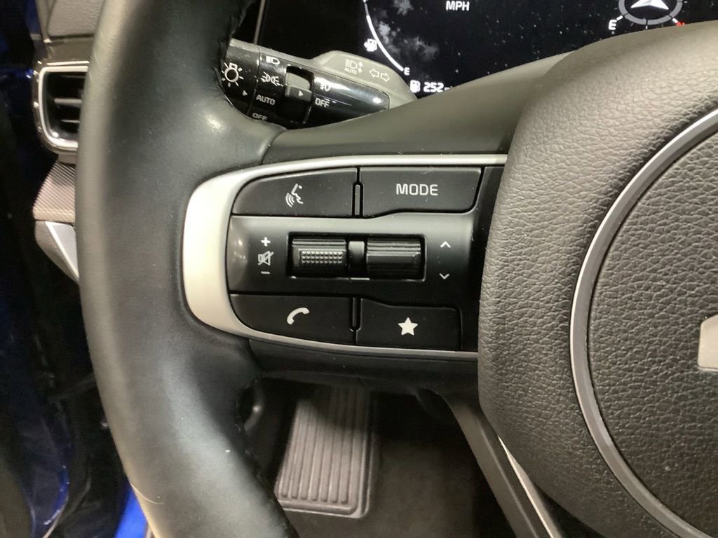 Certified 2023 Kia Sportage SX image 13
