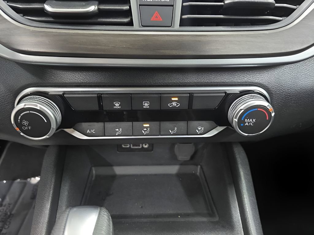 Used 2025 Nissan Altima 2.5 SV FWD image 26