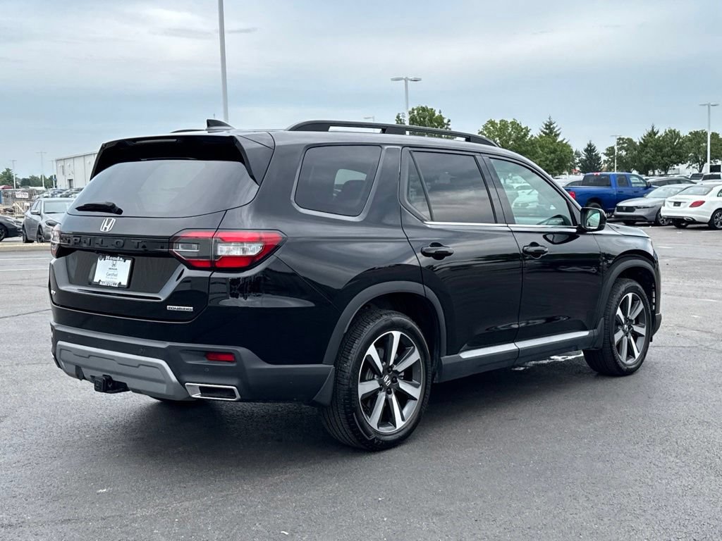 Certified 2025 Honda Pilot Touring image 7