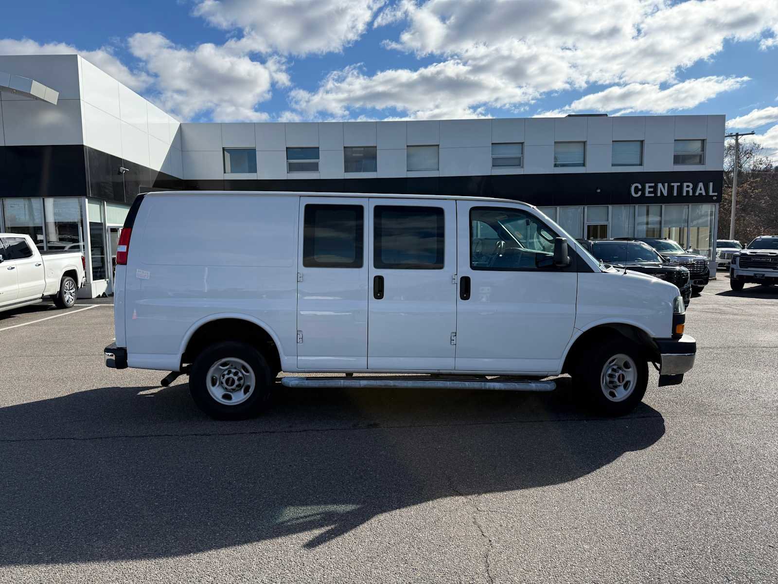 Used 2024 GMC Savana 2500 w/ Driver Convenience Package RWD image 8
