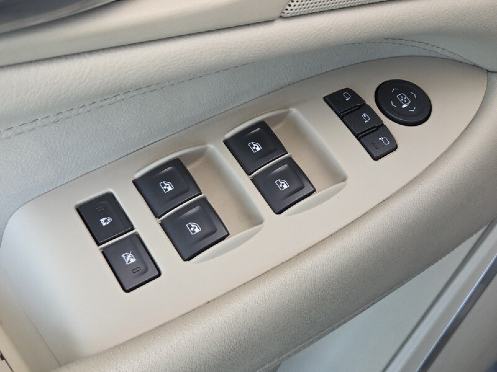 Used 2016 Cadillac Escalade ESV Luxury AWD/4WD image 27