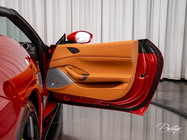 Used 2022 Ferrari Portofino M RWD image 38