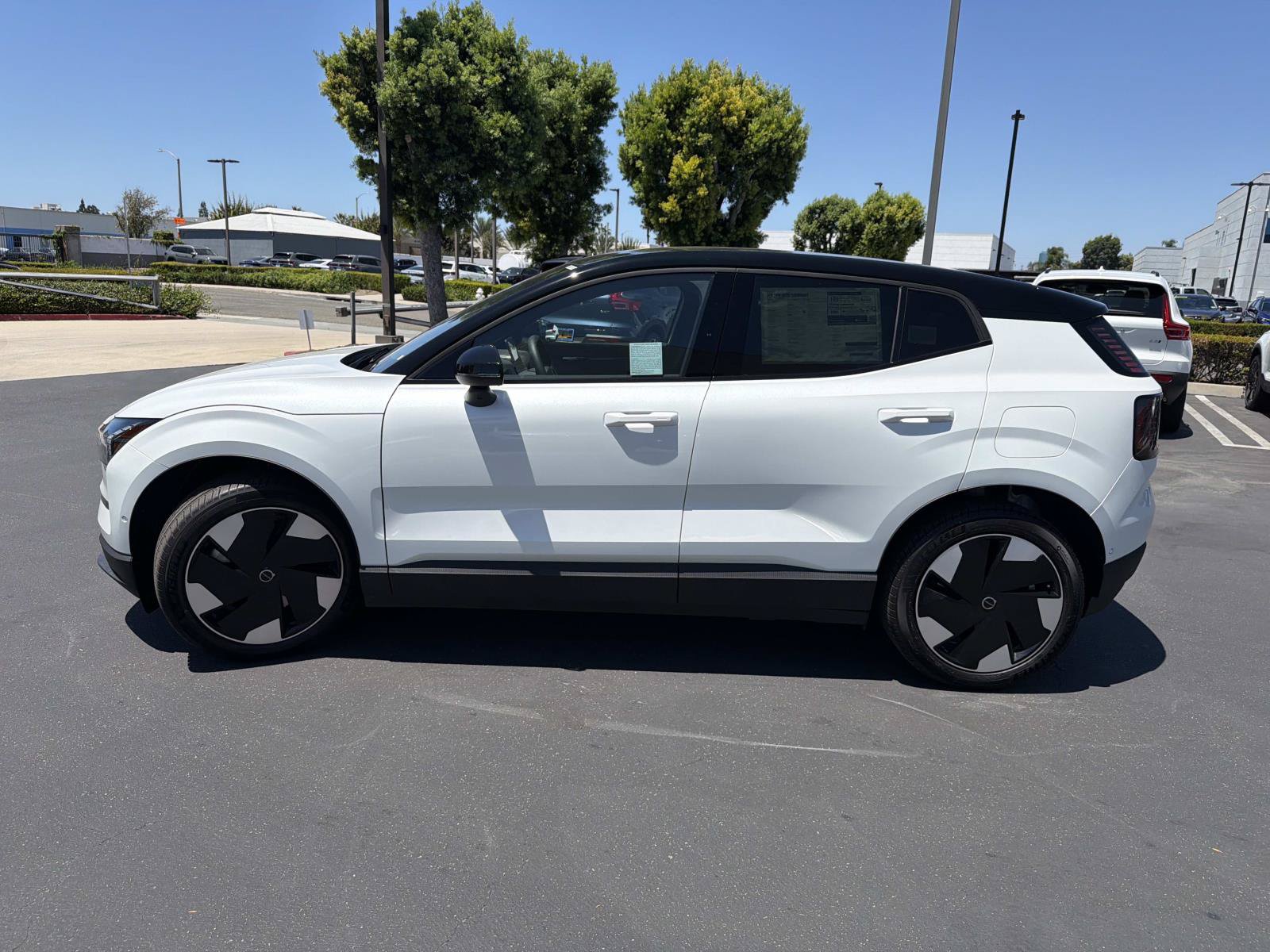 New 2026 Volvo EX30 Ultra w/ Protection Package Premier AWD/4WD image 4