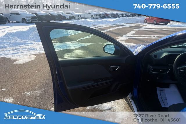 Used 2025 Kia K4 FWD image 13