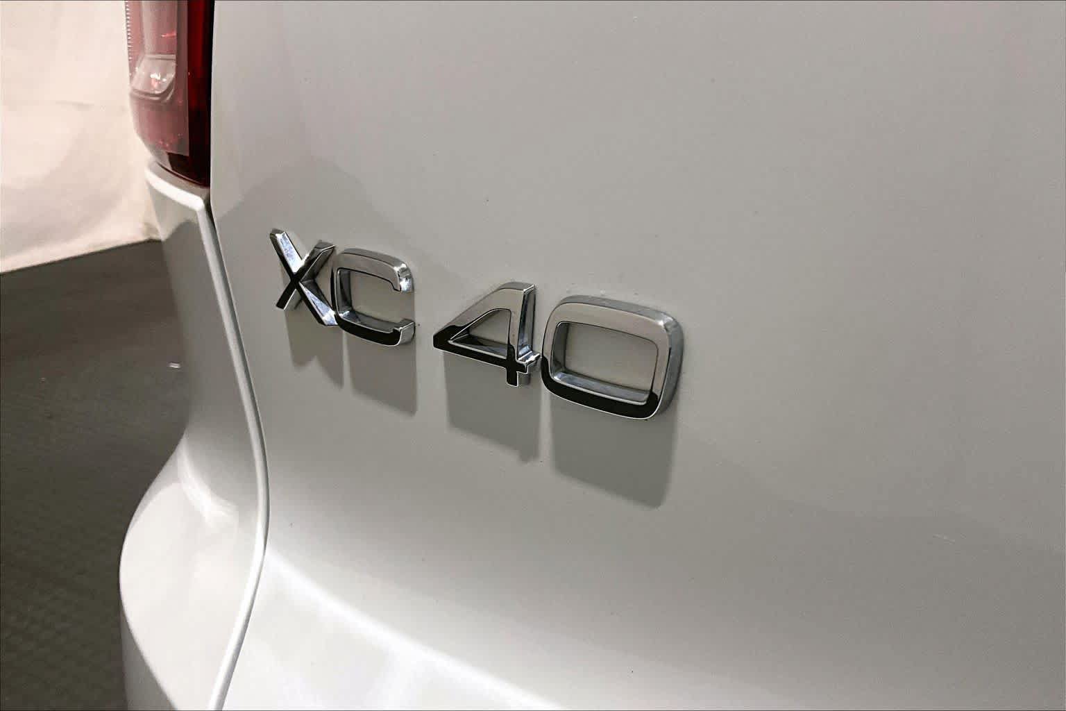 Used 2023 Volvo XC40 Recharge Ultimate w/ Protection Package Premier AWD/4WD image 9