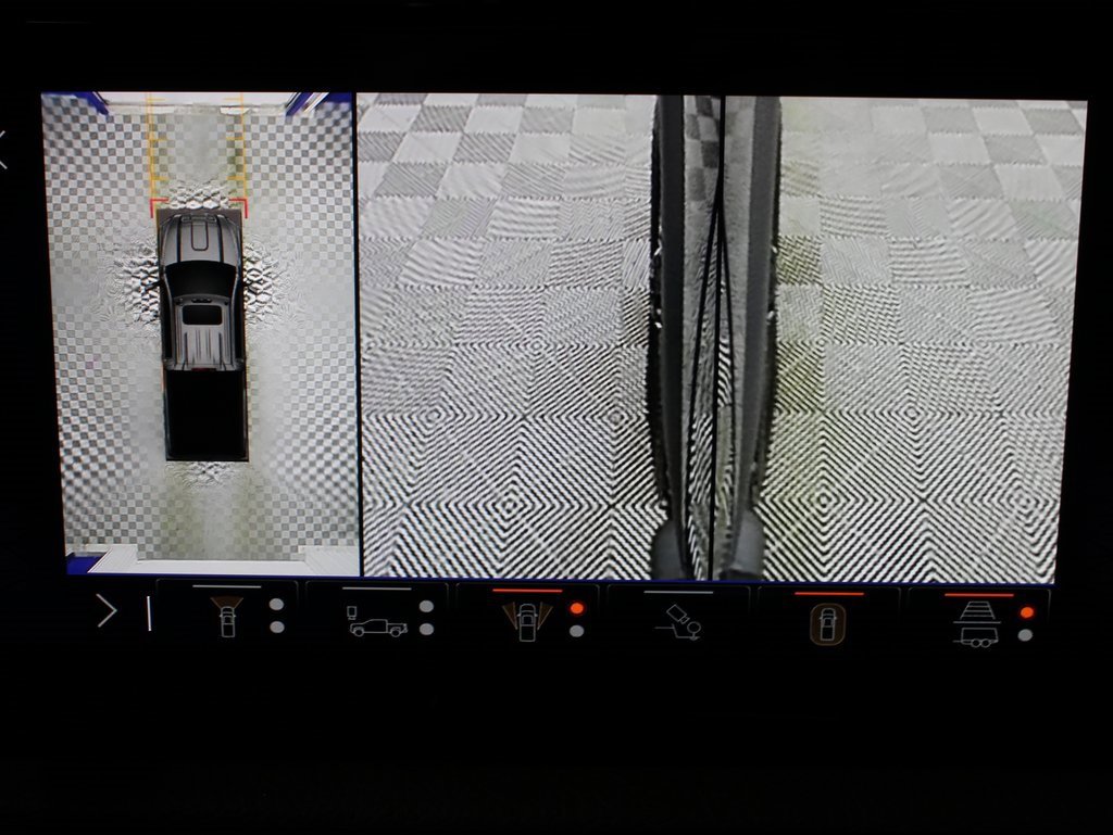 Used 2024 GMC Sierra 2500 Denali w/ Technology Package image 19