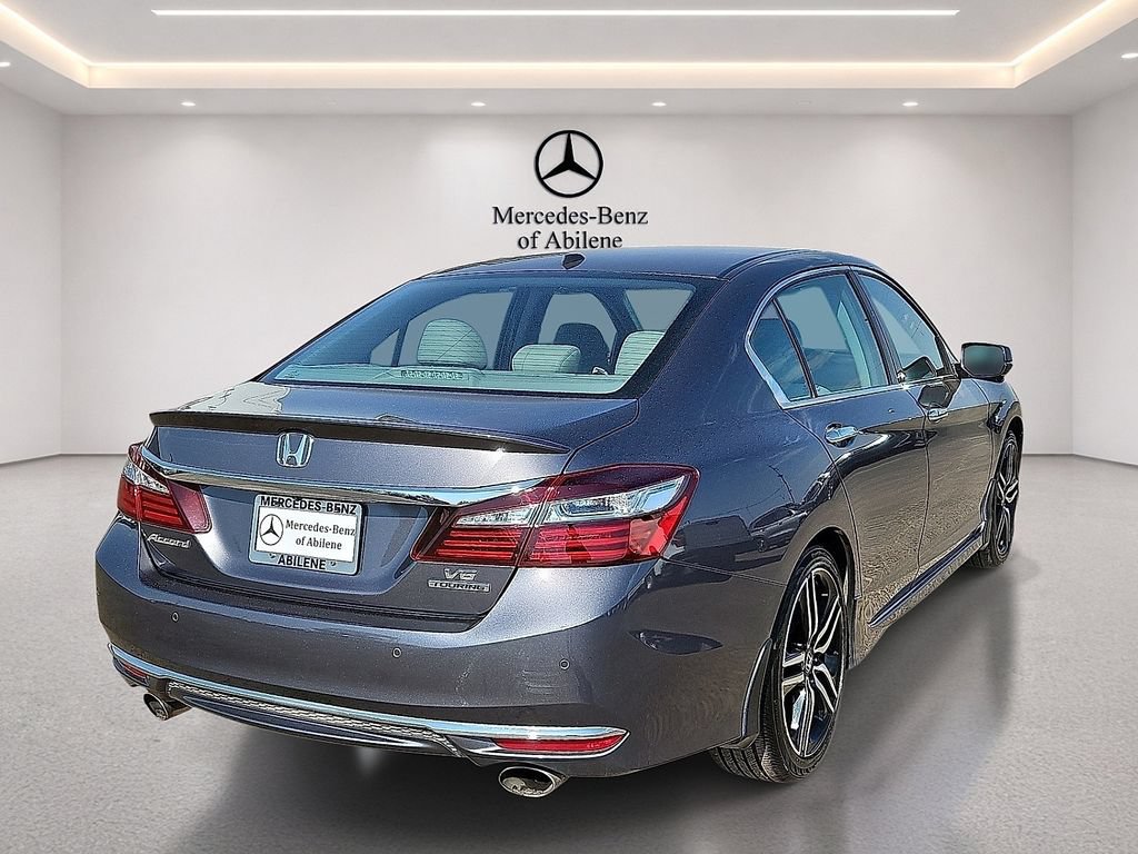 Used 2017 Honda Accord Touring image 7