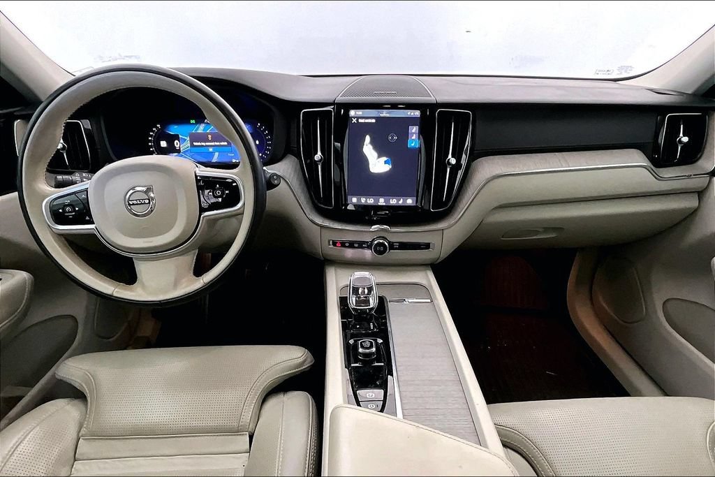 Used 2023 Volvo XC60 B5 Ultimate w/ Climate Package AWD/4WD image 18