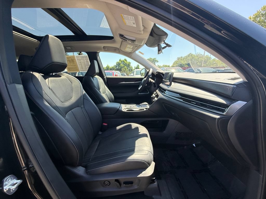 Used 2023 INFINITI QX60 Sensory w/ Vision Package AWD/4WD image 28