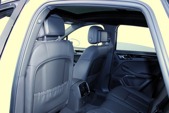 New 2026 Porsche Macan AWD/4WD image 20