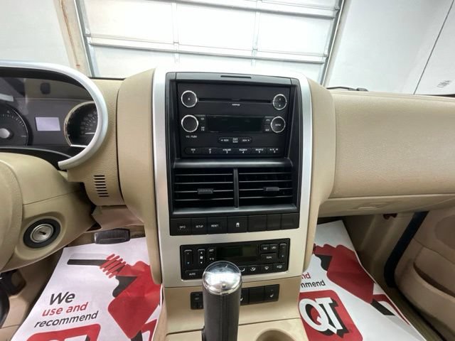 Used 2010 Mercury Mountaineer AWD image 9