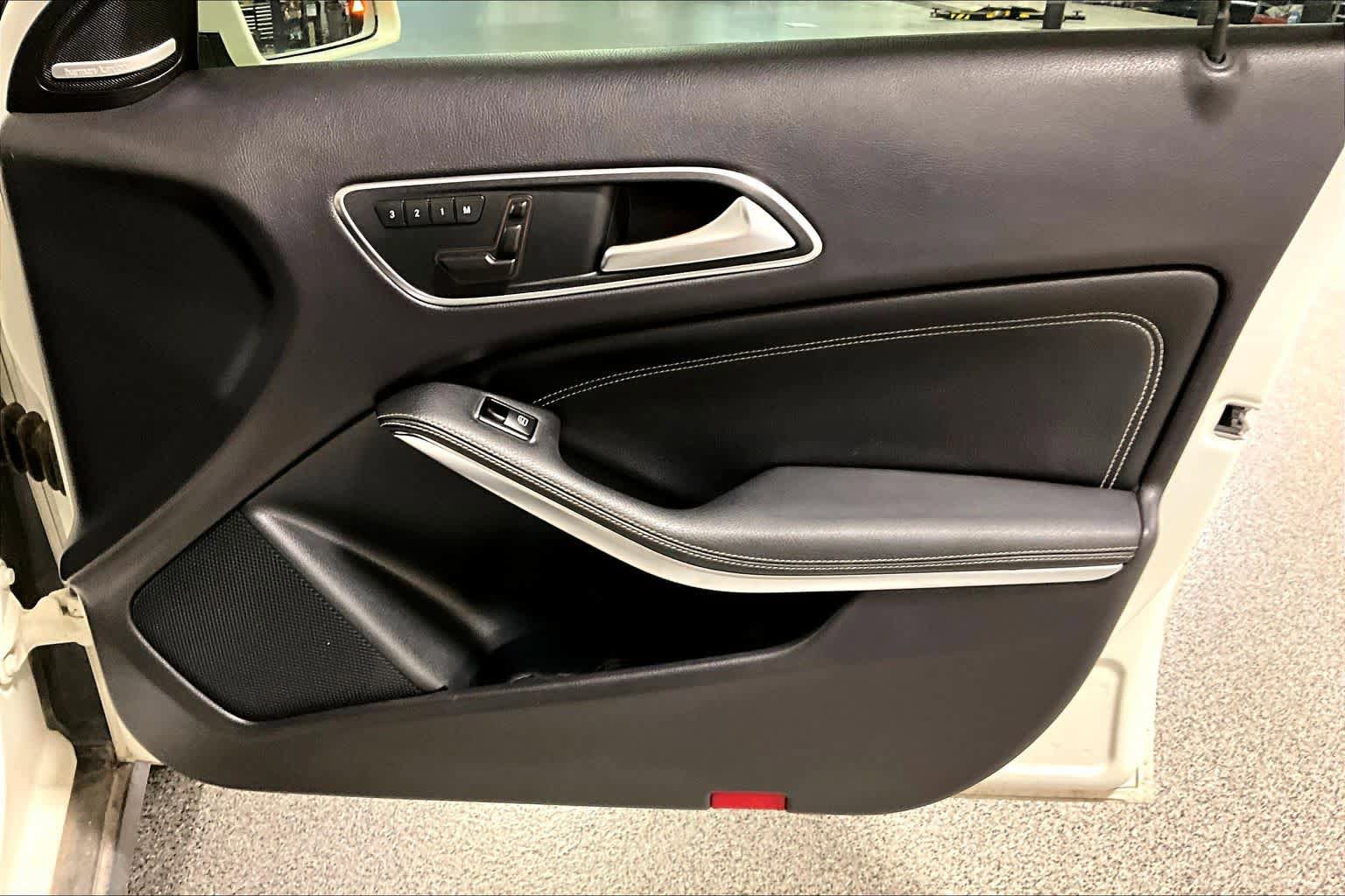 Used 2015 Mercedes-Benz GLA 250 image 21