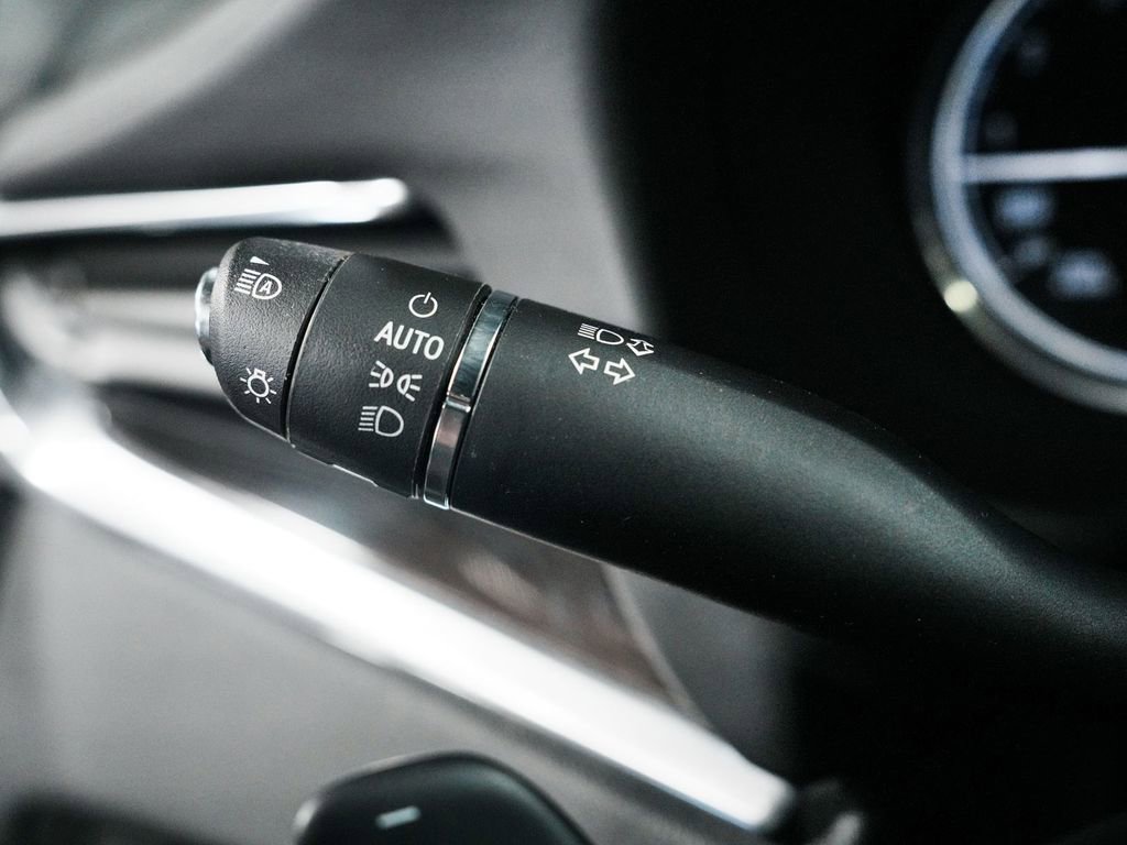 Used 2023 Buick Enclave Essence w/ Experience Buick Package image 23