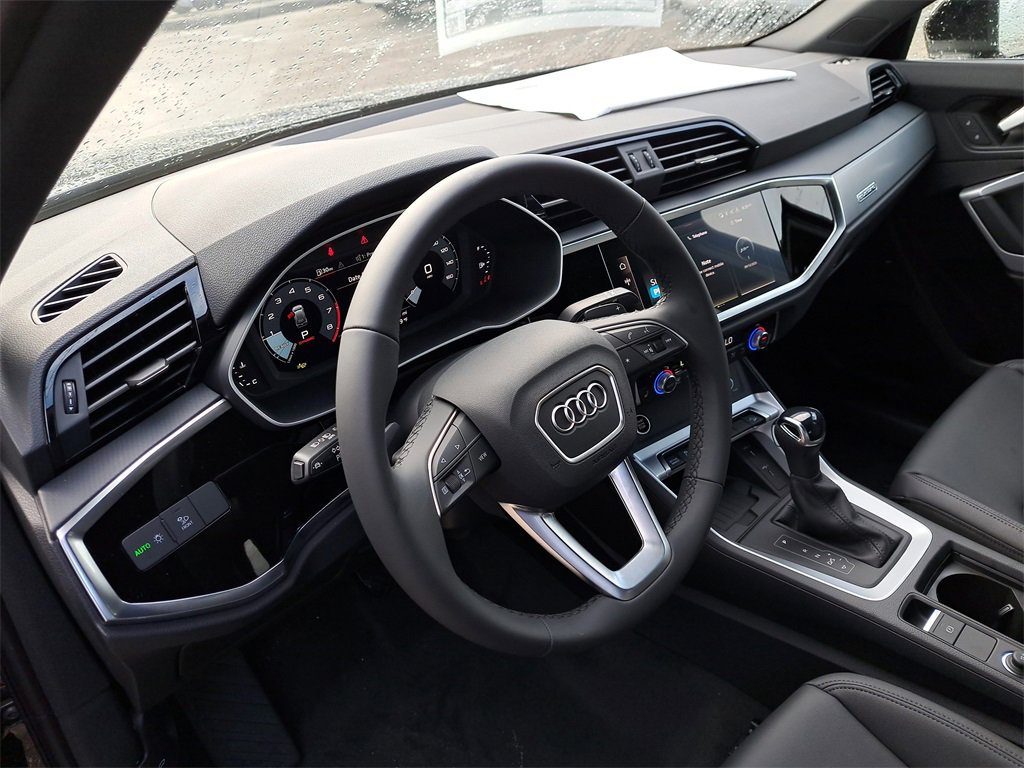 New 2025 Audi Q3 2.0T Premium image 7
