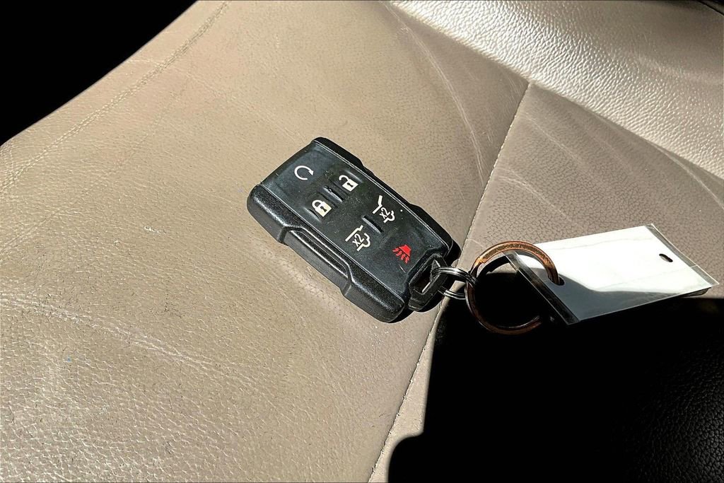 Used 2020 Chevrolet Tahoe LT image 37