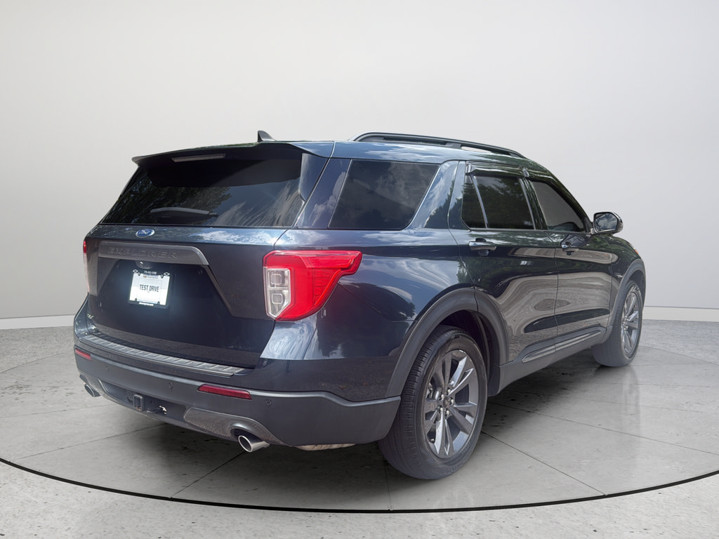 Used 2023 Ford Explorer XLT w/ Equipment Group 202A RWD image 7
