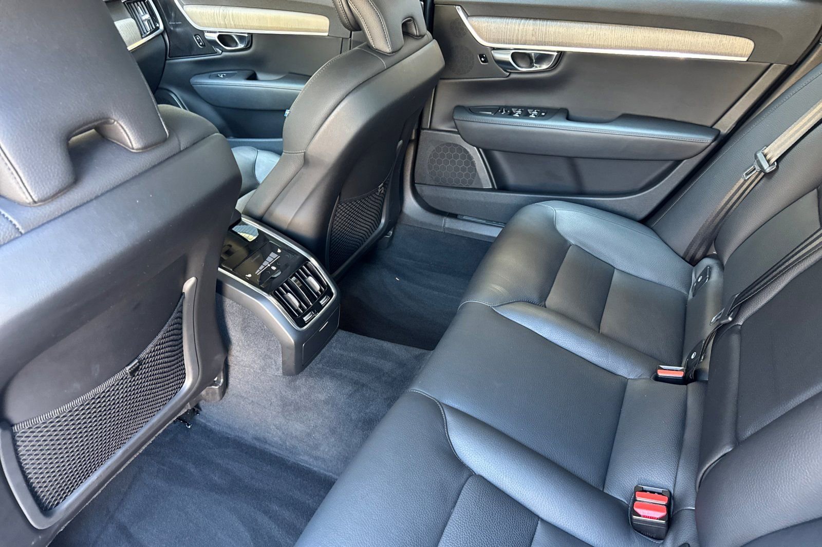 Certified 2023 Volvo S90 B6 Plus w/ Protection Package Premier AWD/4WD image 5